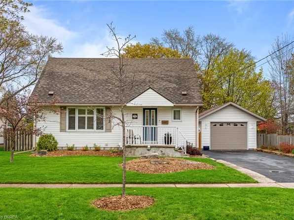 7 Northalaton St, Brantford, ON N3R 2B3