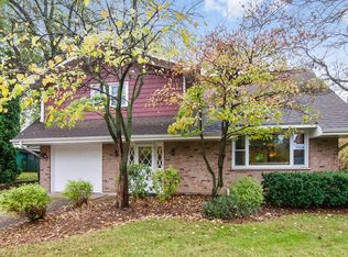 529 Ridgeland Ave, Woodstock, IL 60098