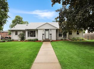 3652 Hubbard Ave N, Robbinsdale, MN 55422