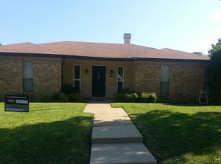 1338 Lark Ln, Lewisville, TX 75077