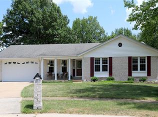 15864 Eagle Point Ct, Chesterfield, MO 63017