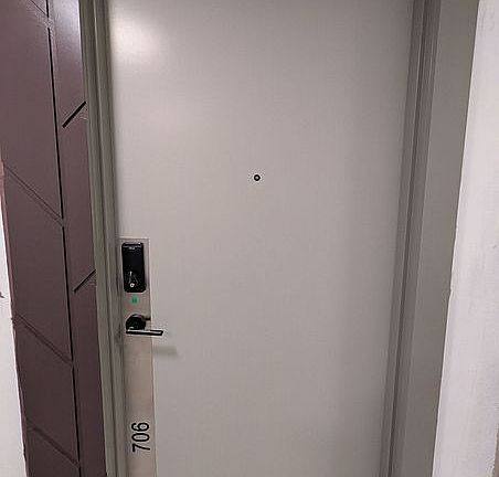 5th image of 5105 Hurontario St #706