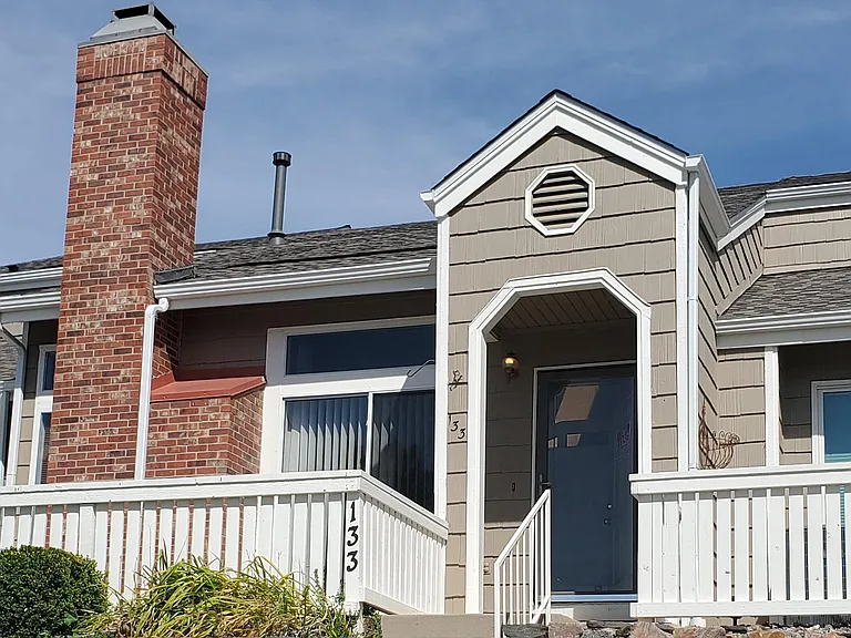 133 Blue Spruce Ct — Photo 1