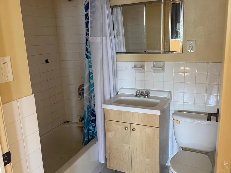 162 McLean Ave #1 — Photo 2