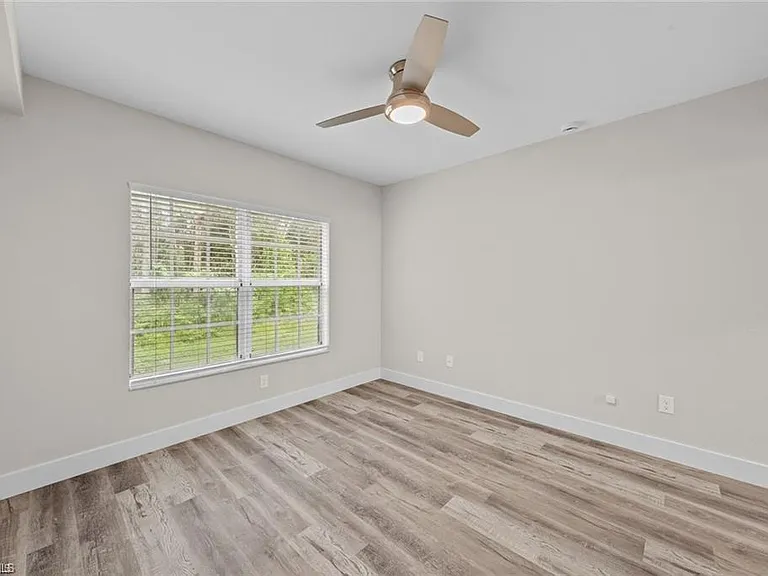 8423 Bernwood Cove Loop #405 — Photo 7
