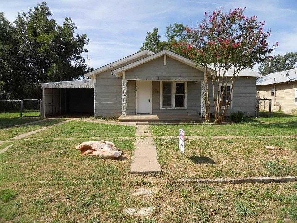 1st image of 702 Avenue B NE