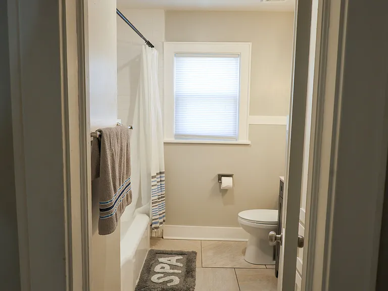 1300 S Court St #1304 — Photo 11