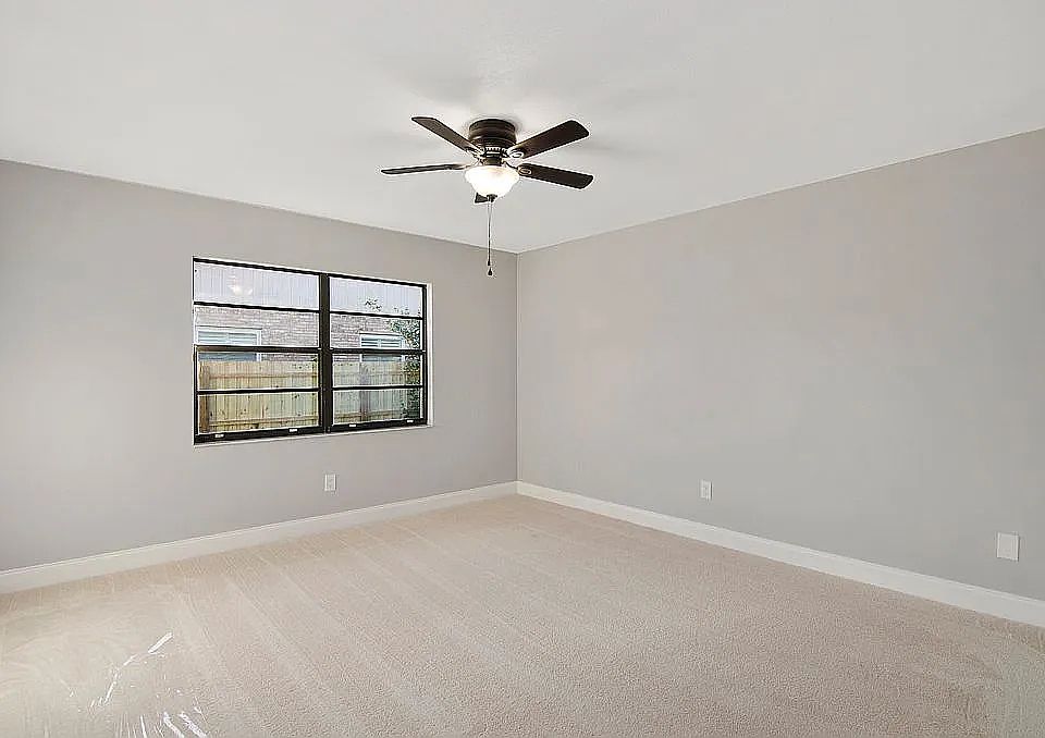 1st image of 4342 N Landmark Dr