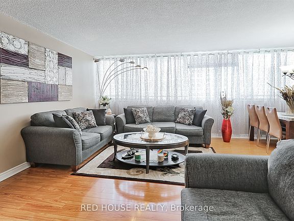 5th image of 3590 Kaneff Cres #705