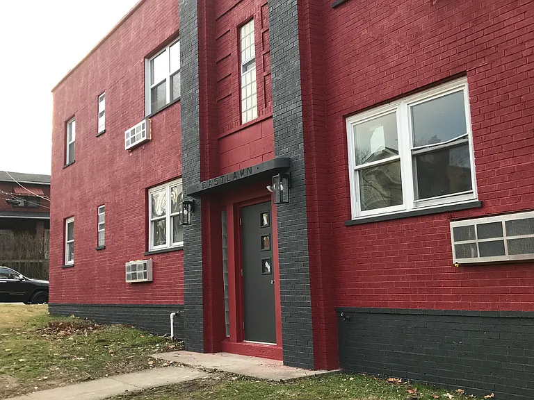 2111 Lawn Ave #9 — Photo 5