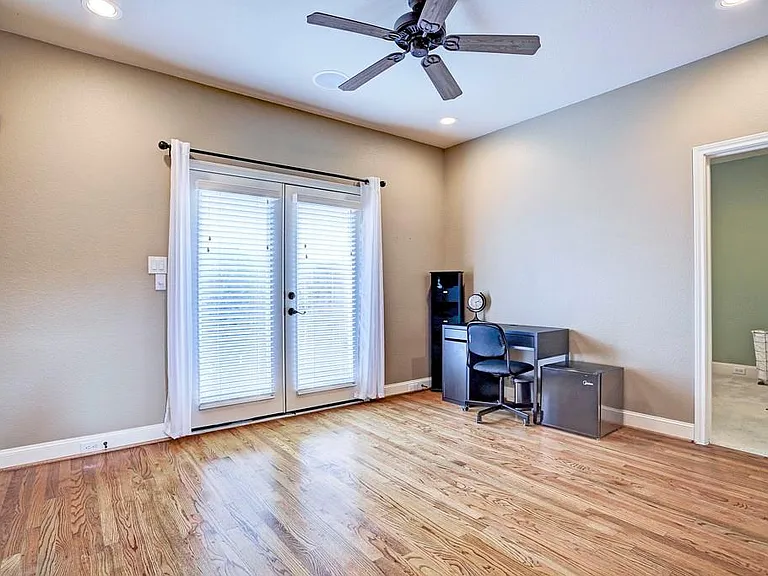 337 Cage St — Photo 13