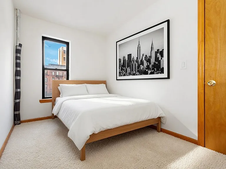 328 E 14th St #21 — Photo 3