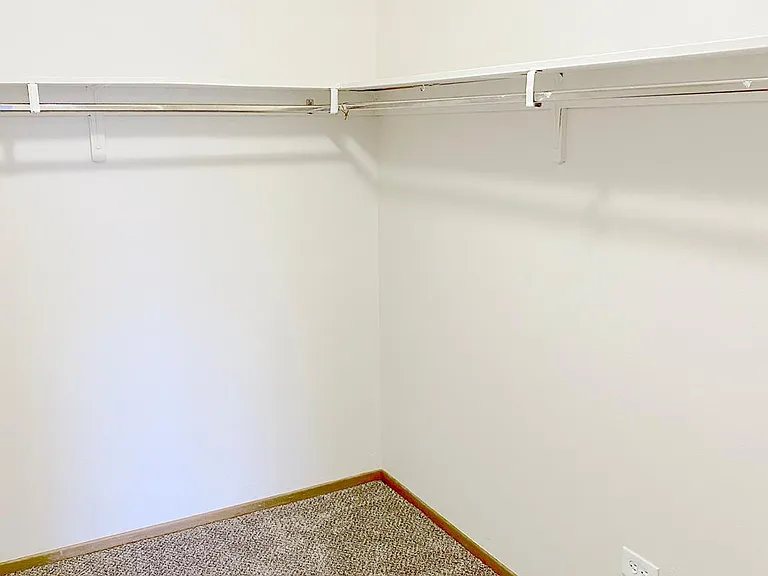 610 S Clinton St #4C — Photo 17
