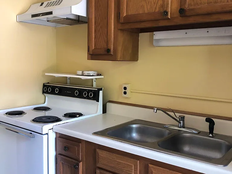 262 Baltimore St #4 — Photo 7