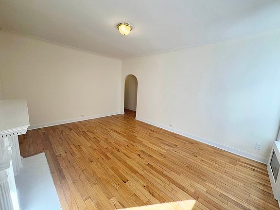 2nd image of 251 W 81st St #2Y