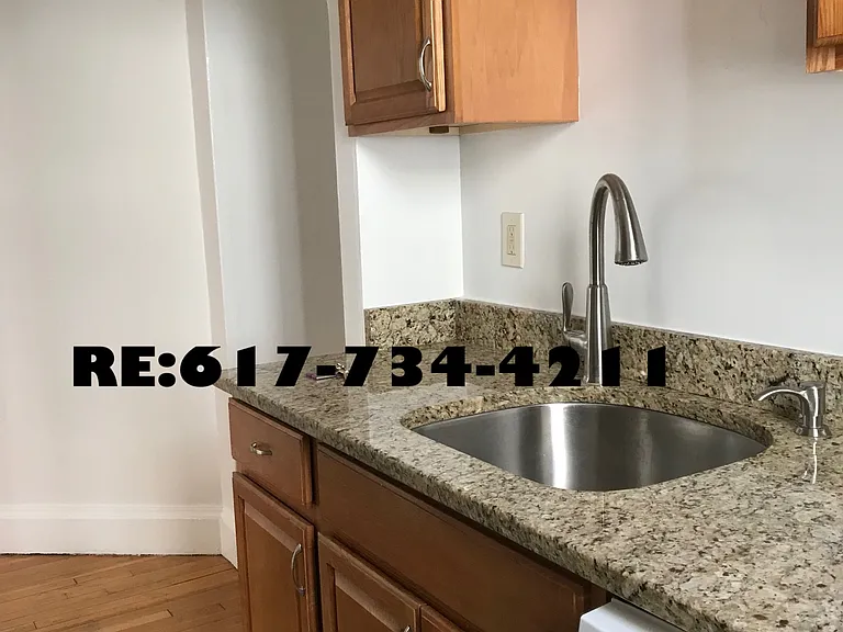 220 Jamaicaway — Photo 4
