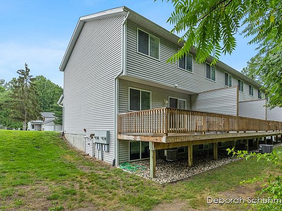 3rd image of 4134 Woodrush Ln NW #61
