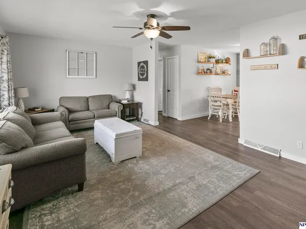 415 N 12th St, Tekamah, NE 68061