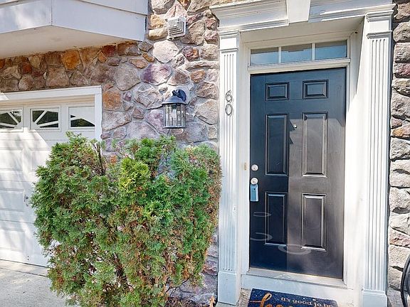 2nd image of 60 River Ln
