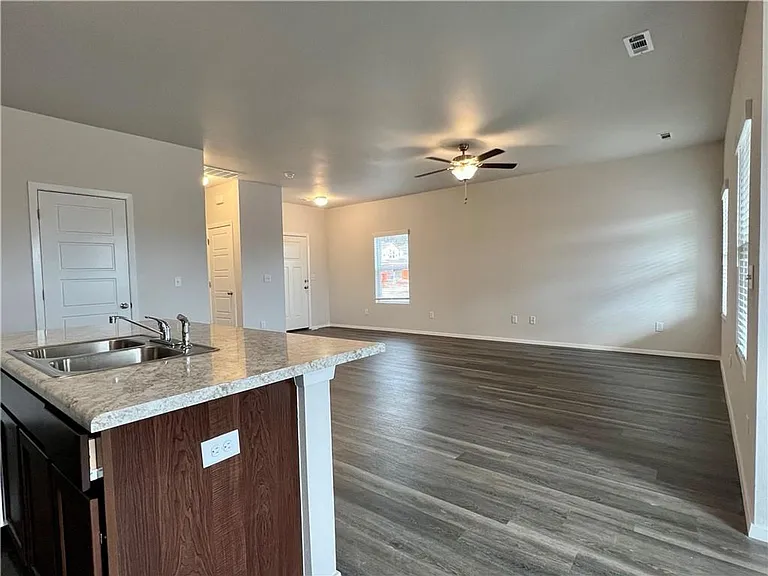 3231 Red Tail Way — Photo 6