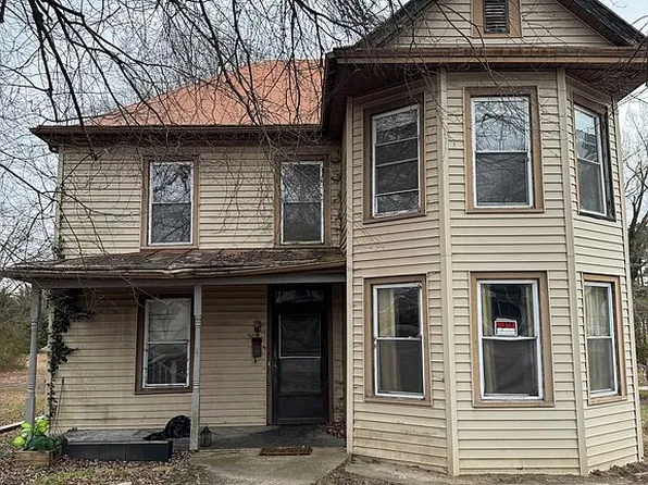 509 S Main St, Blackstone, VA 23824