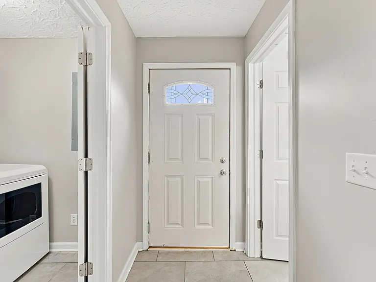 902 Warren Ave — Photo 18