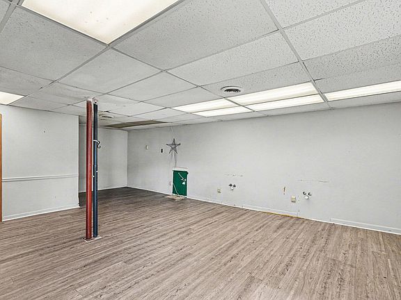 4th image of 1862 Petersburg Rd