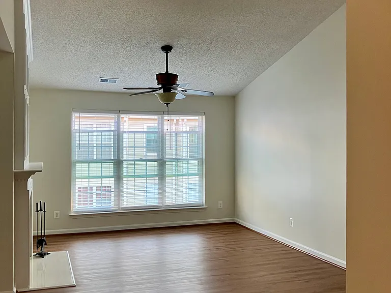1137 Huntmaster Ter NE #301 — Photo 2