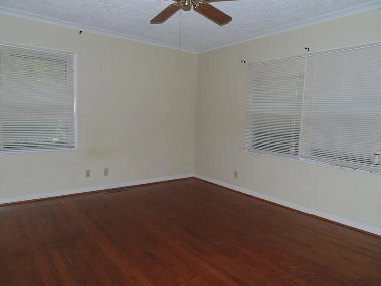 161 Shasta Ln — Photo 12