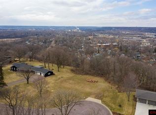 26 Sumner Hls, Mankato, MN 56001