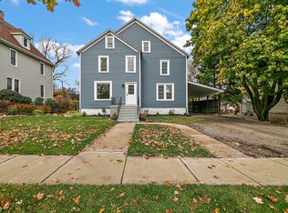 409 E Corning Ave, Peotone, IL 60468