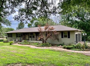 4605 SW Shenandoah Rd, Topeka, KS 66610