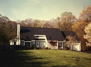 1100 Catamount Rd, Fairfield, CT 06430