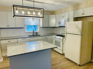 7463 Johnnycake Ridge Rd, Mentor, OH 44060