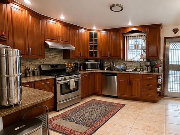 2nd image of 7848 83rd St #2