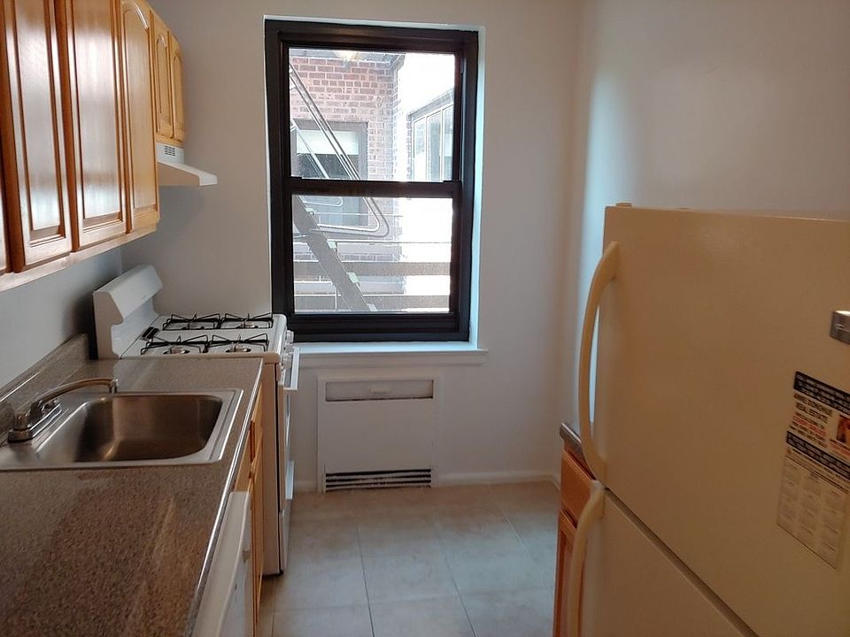 2nd image of 7505 210th St APT 5P