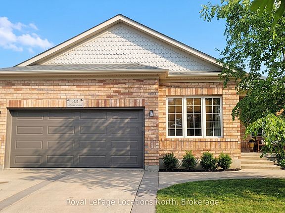 3rd image of 32 Alyssa Dr
