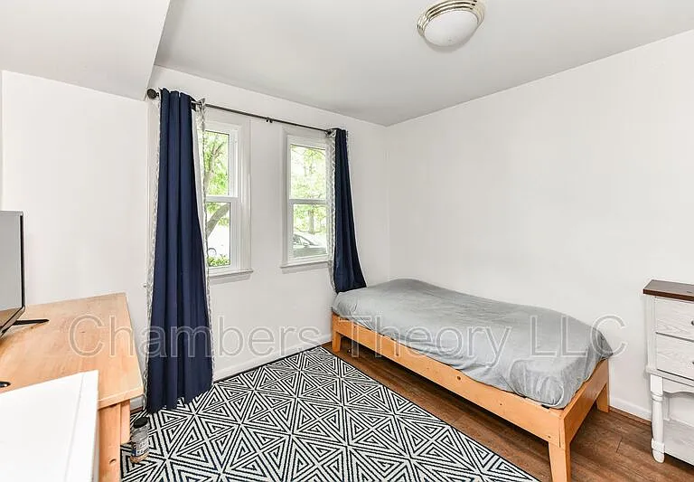2112 Military Rd — Photo 4
