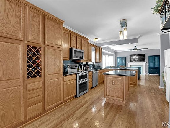 5th image of 1428 Kearney Dr