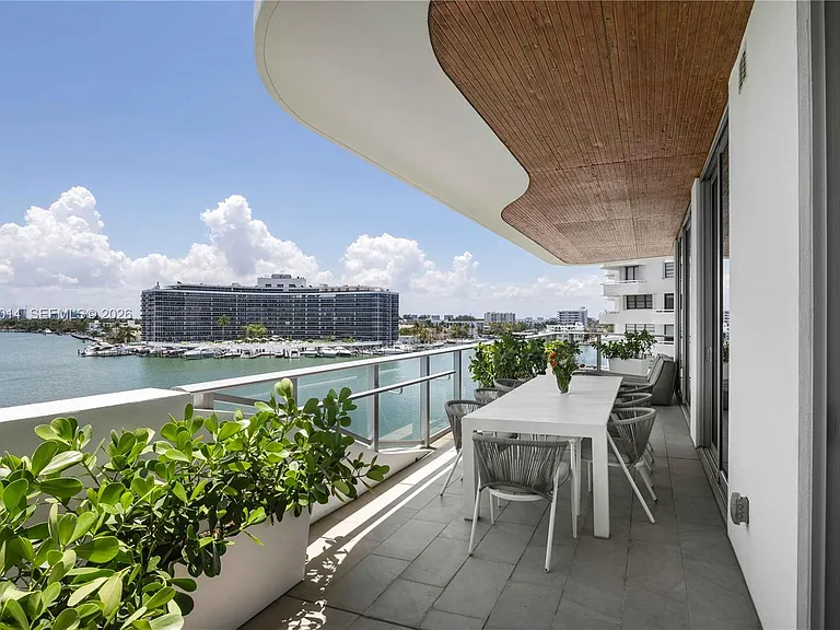 6800 Indian Creek Dr #4D — Photo 35
