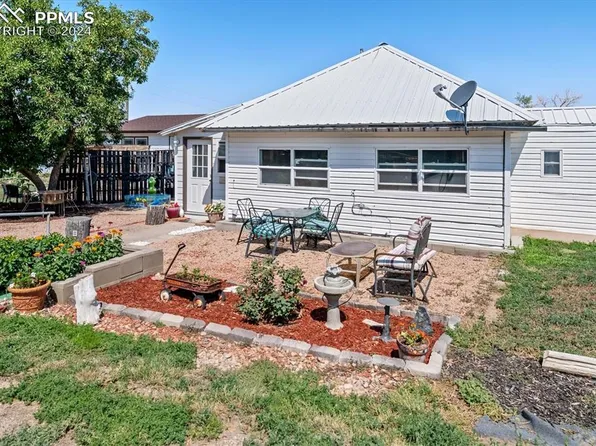 257 5th Ave, Deer Trail, CO 80105