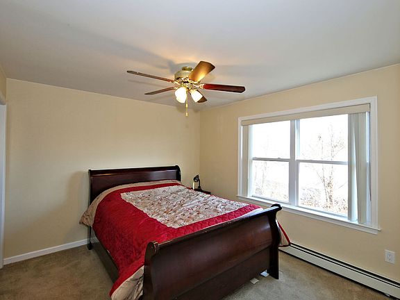 5th image of 144 Hale Ave