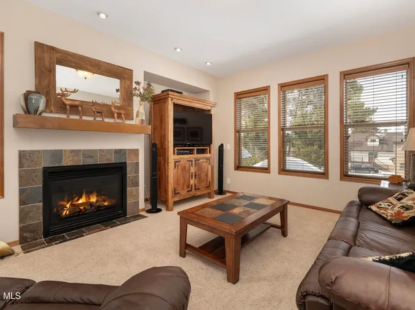 840 Ferret Ln, Fraser, CO 80442