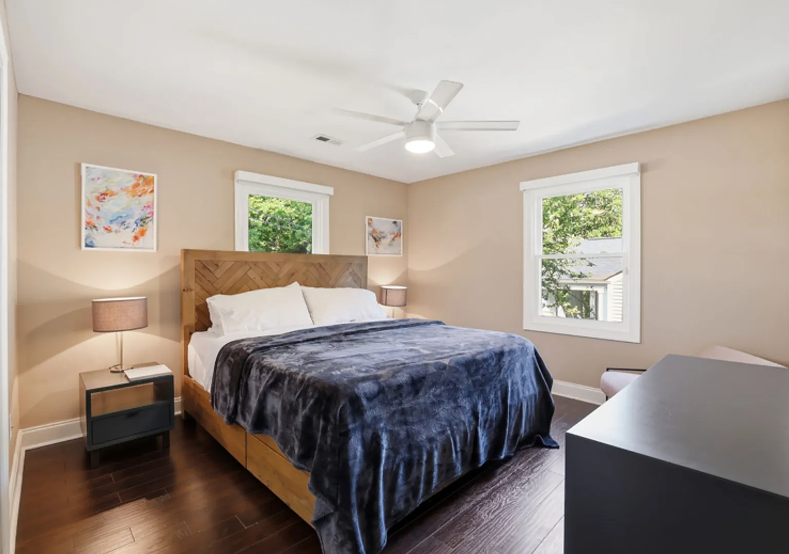 Fully Furnished 2-Bedroom Home Near Charlotte's Top Attractions — Photo 4