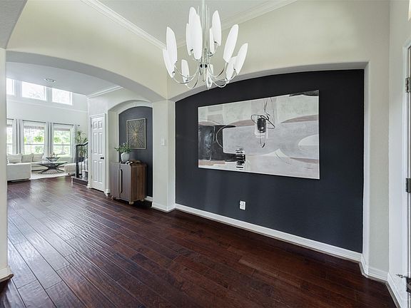 5th image of 6006 Silver Thistle Ln