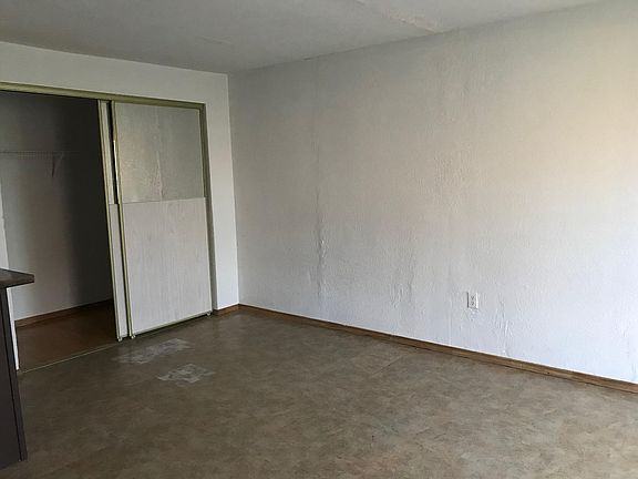 4th image of 4120 Broaddus Ave #B