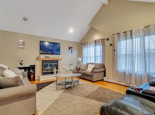 7 New Clarkstown Rd, Nanuet, NY 10954