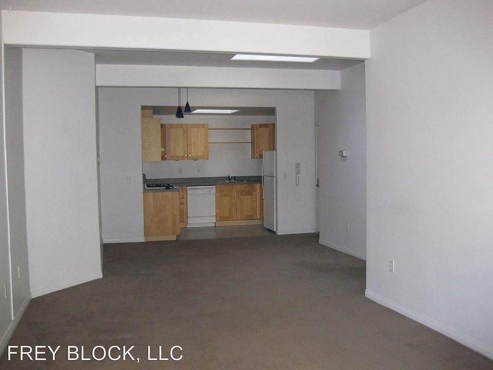 1st image of 325 Market St APT 1