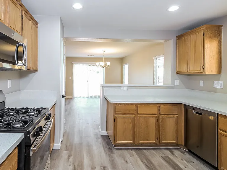 6249 Capehart Falls St — Photo 5
