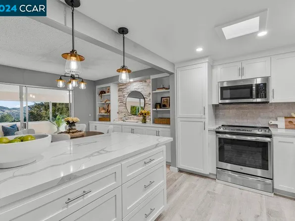 3141 Golden Rain Rd APT 7, Walnut Creek, CA 94595